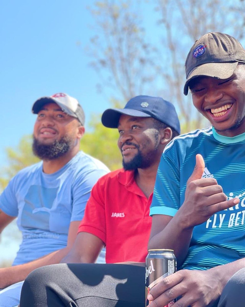 Motsoseng_SC's tweet photo. After a good run,we lost to Real Ragazzi Social Club this past Sunday, entertaining game but only one winner on the day👊🏽Thank you to everyone that came out once again to support the boys.#TRC912 #ZikhaleTours #AriesBasedSolutions #DapperStillWater #LeoGroupOfCompanies #NewHeight https://t.co/fzAlHGUtyk