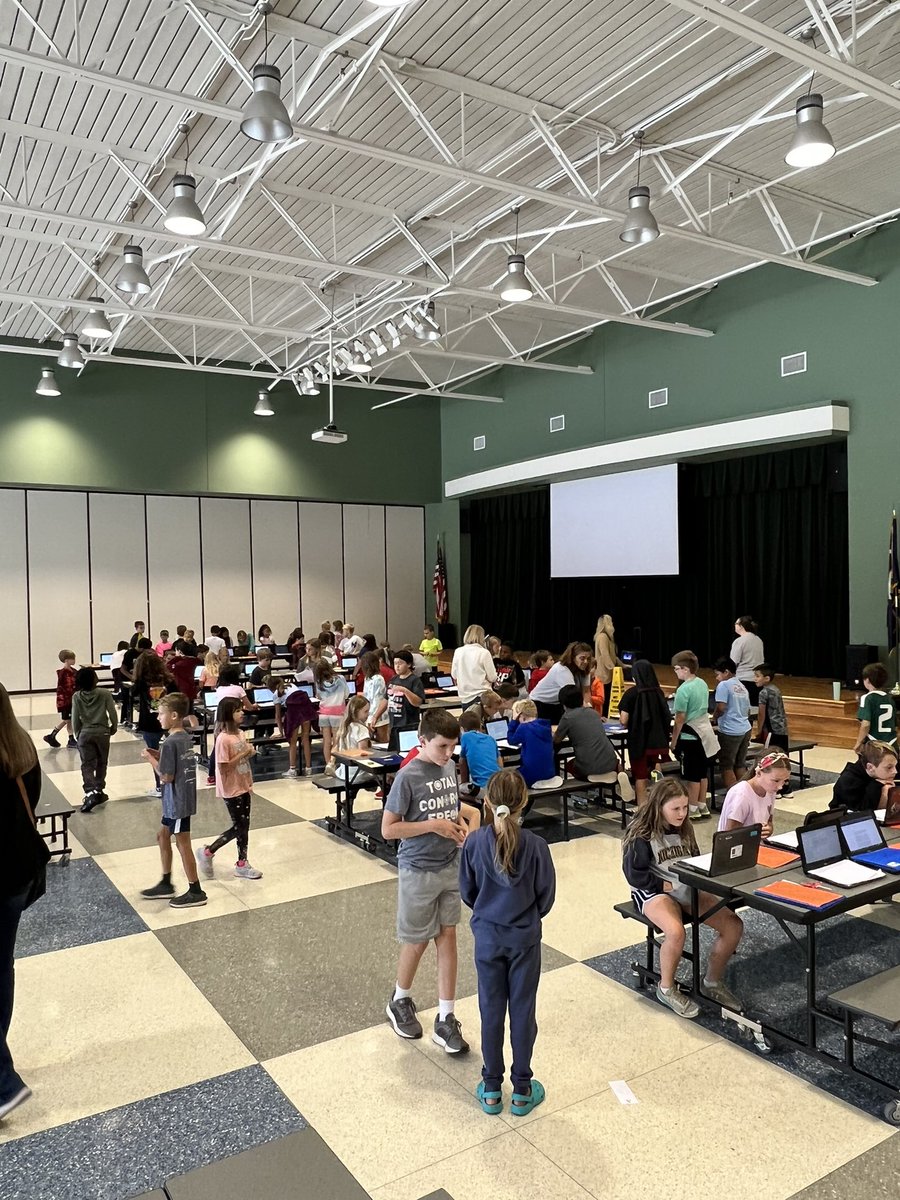 4th Grade hosted a Writing Showcase. They visited each other’s writing to give compliments. #RCESone