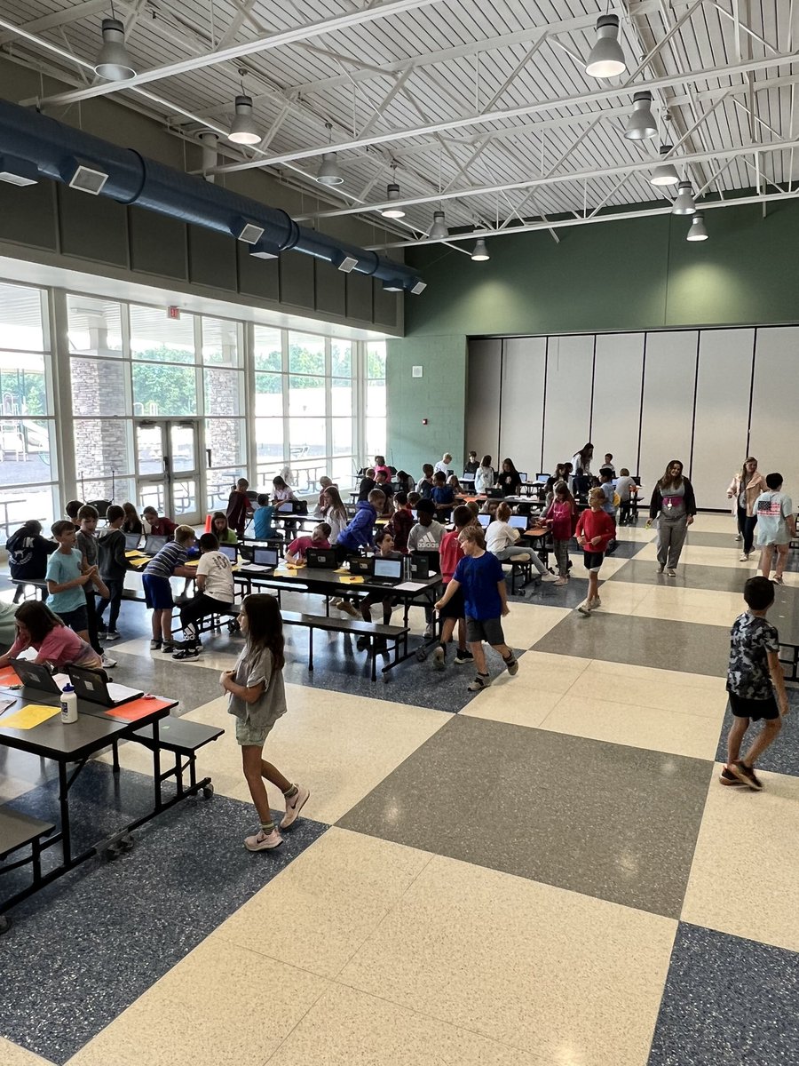 mlsmith_smith's tweet photo. 4th Grade hosted a Writing Showcase. They visited each other’s writing to give compliments. #RCESone https://t.co/cP1T79jUiE