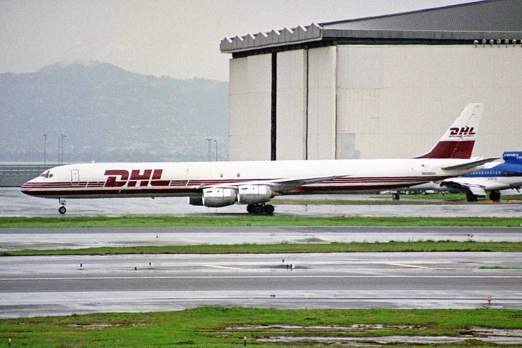 ClassicsPlanes's tweet image. A DHL DC-8-73 seen here in this photo at San Francisco in January 1999 #avgeeks ©- Ken Fielding