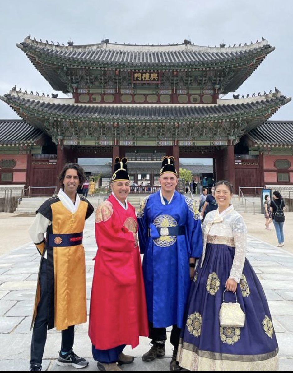 aossm1972's tweet photo. Our #TravellingFellows wrapped up their tour at the #APKASS #TOSSM annual meeting after 3 weeks of incredible education, culture and networking. YOU can apply to tour or host! Applications open through Nov. 8. 
https://t.co/cQY9wf7XZx https://t.co/At725IUHHm