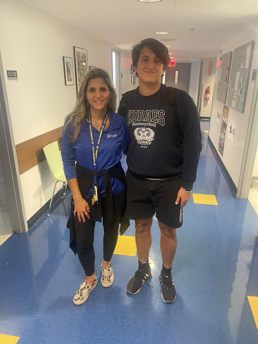 Homecoming Week! Junior high day in the nurses office! <a href="/SandburgHS/">Carl Sandburg H.S.</a> <a href="/cshstuco/">Sandburg Student Council</a> #koraes