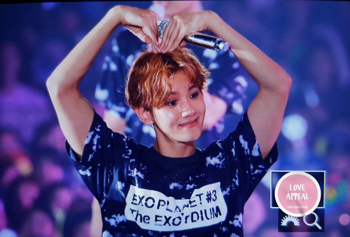 bbhthrowback's tweet photo. 161004 Baekhyun @ #EXOrDIUMinFukuoka Day 3 Cr: love appeal

#백현 #BAEKHYUN #EXO #엑소 @B_hundred_Hyun @weareoneEXO https://t.co/TsDS0ODNMF