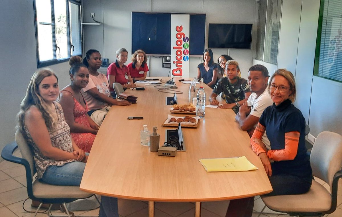 5 AFPR (aide à la formation préalable au recrutement) signées ce matin suite au JOB DATING, 2 autres prévues pour mi-octobre pour des postes à pourvoir chez <a href="/MrBricolage/">Mr Bricolage</a> 👏 à l'équipe @poleemploi_Run #TousMobilisés