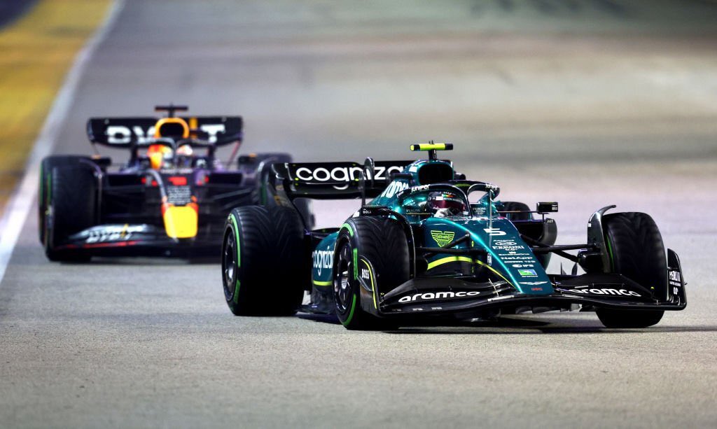 Stylo_____'s tweet photo. Enjoy this photo of Red Bull’s greatest ever driver. Verstappen is also there. https://t.co/raXsjU0bDj