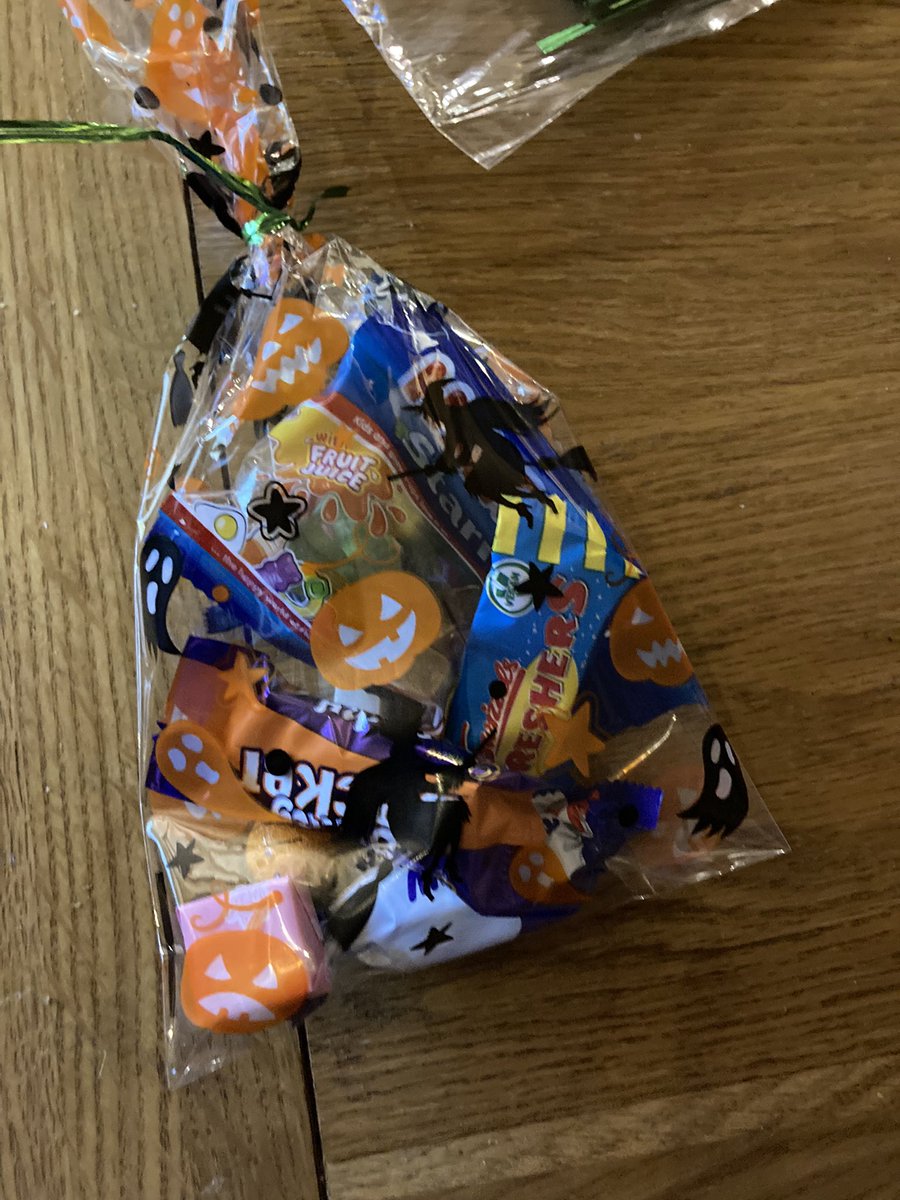 ScubbinStuart's tweet photo. @memcalea_maire you’ve taught her well !  trick or treat bag making #Halloween2022 https://t.co/cpx5J6aK1Y