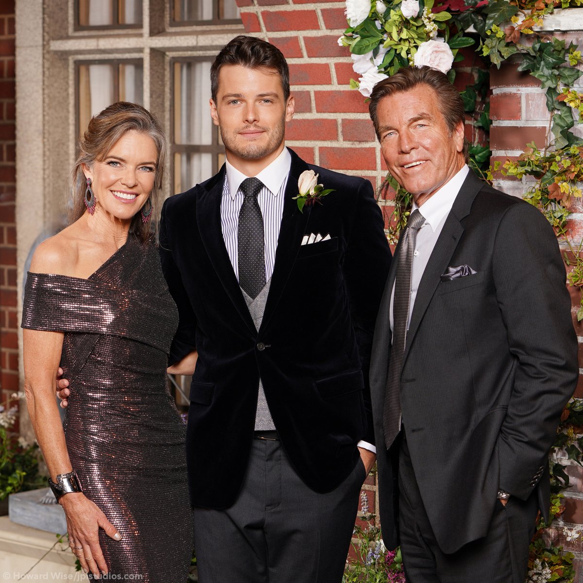 YandR_CBS's tweet photo. We ❤️ to celebrate love! Join us in congratulating #Skyle on their special day. 🥂 #YR https://t.co/78kUtkDCiN