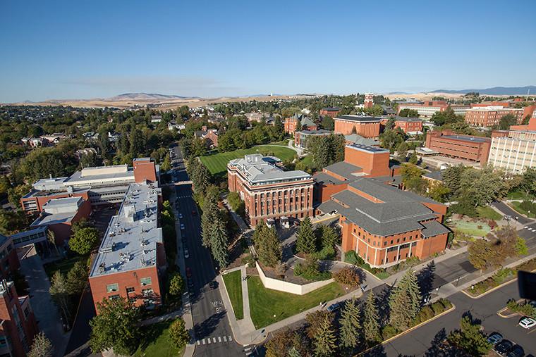 It's #WorldTeachersDay! Who is/was your favorite <a href="/WSUPullman/">WSU Pullman</a> teacher? 🐾🍎 #WSU #GoCougs