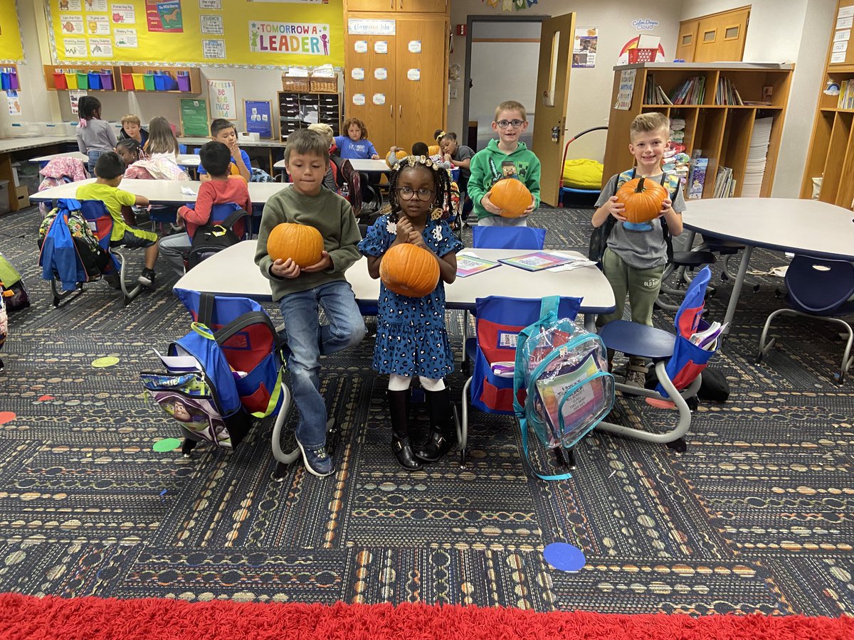 Day49! Bringing pumpkins home! I’m looking forward to seeing you parent conference on Tuesday or Thursday! ⁦<a href="/RobeyRockets/">Robey Elementary</a>⁩ #wearewayne