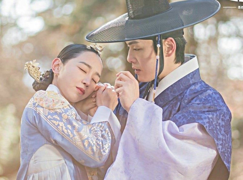 Sonunda Mr. Queen'e başladım love istiyorum, mutluluk bir de bol gülme olsuun lütfen