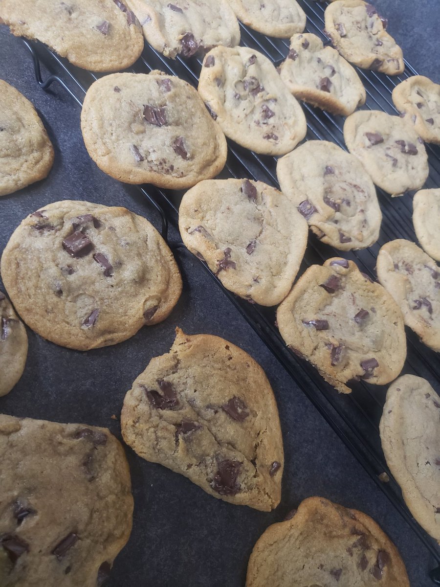 It's  National Cookie Day 🍪 🍪 
You get a cookie, you get a cookie , everyone gets a cookie <a href="/IRIC_WC/">IRIC</a> 
#getinmybelly #cookies #foodismylovelanguage