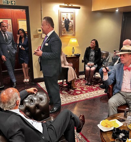 embaniclondon's tweet photo. The Ambassador of Nicaragua was delighted to meet with Nick Perdomo and Janine Perdonomo, and share a night of Perdomo Cigars at the iconic James J Fox, where guests had the opportunity to taste the flavors of Nicaraguan Cigars. https://t.co/Lzc9OaAEI5