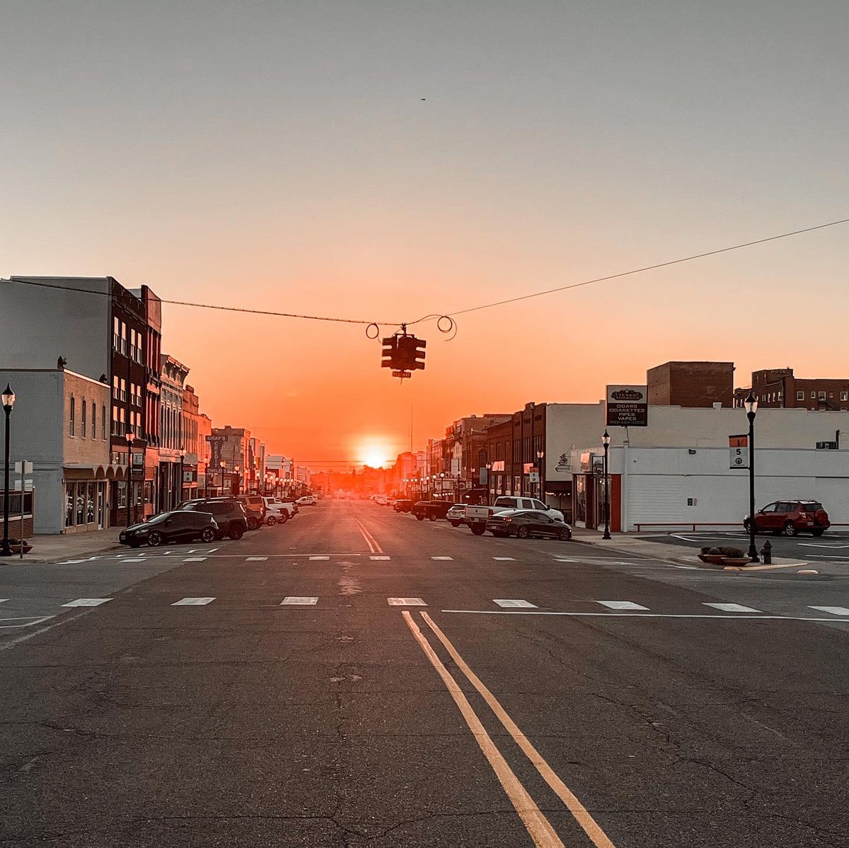 Denison_Live's tweet photo. Mums, hay bales, and pumpkins could not look any better in our Downtown Denison🍁

Huge thank you to @blossomshoppedenison for our Downtown Denison Fall Decorations! https://t.co/qm8QxKj59Q
