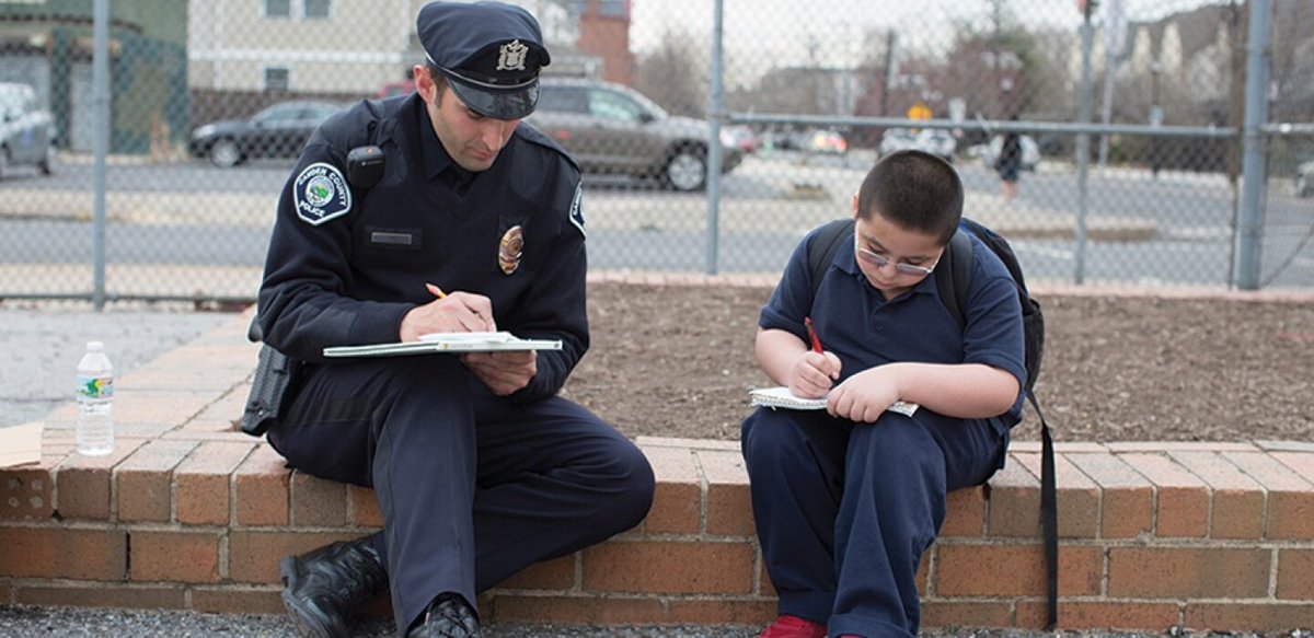 FEDagentNews's tweet photo. 📸 @TheJusticeDept’s @COPSOffice has launched the 9th annual Community Policing in Action photo contest. It's time to share your impactful connections with the communities you serve. The submission deadline is Wednesday, November 2.

Learn more: https://t.co/V2pTJN7NXQ https://t.co/xVRaaXvWzY