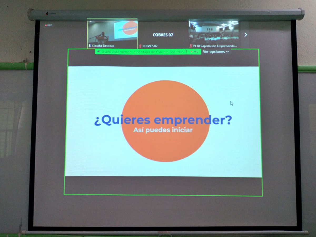 COBAES_07's tweet photo. #CobaesTalks 🗣 | Jared Valenzuela abre el primer "#COBAES Talks" con la presentación: "¿Quieres emprender? Así puedes iniciar", a través de #Zoom y en la que participaron los #Estudiantes en el #CentroDeCómputo del #Plantel07. #ThinkingOutOfTheBox | @SanInzunza @Lydia_MLB https://t.co/KlJHdCSUo3