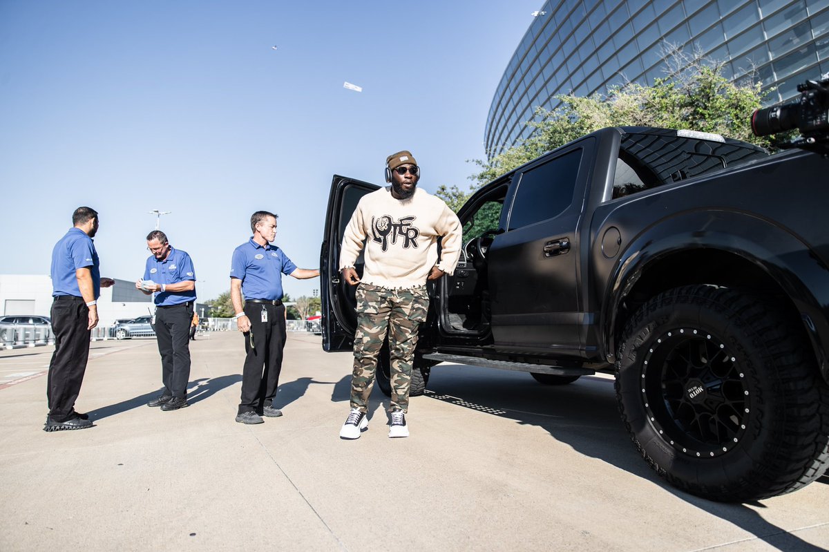 Neville Gallimore tweet media