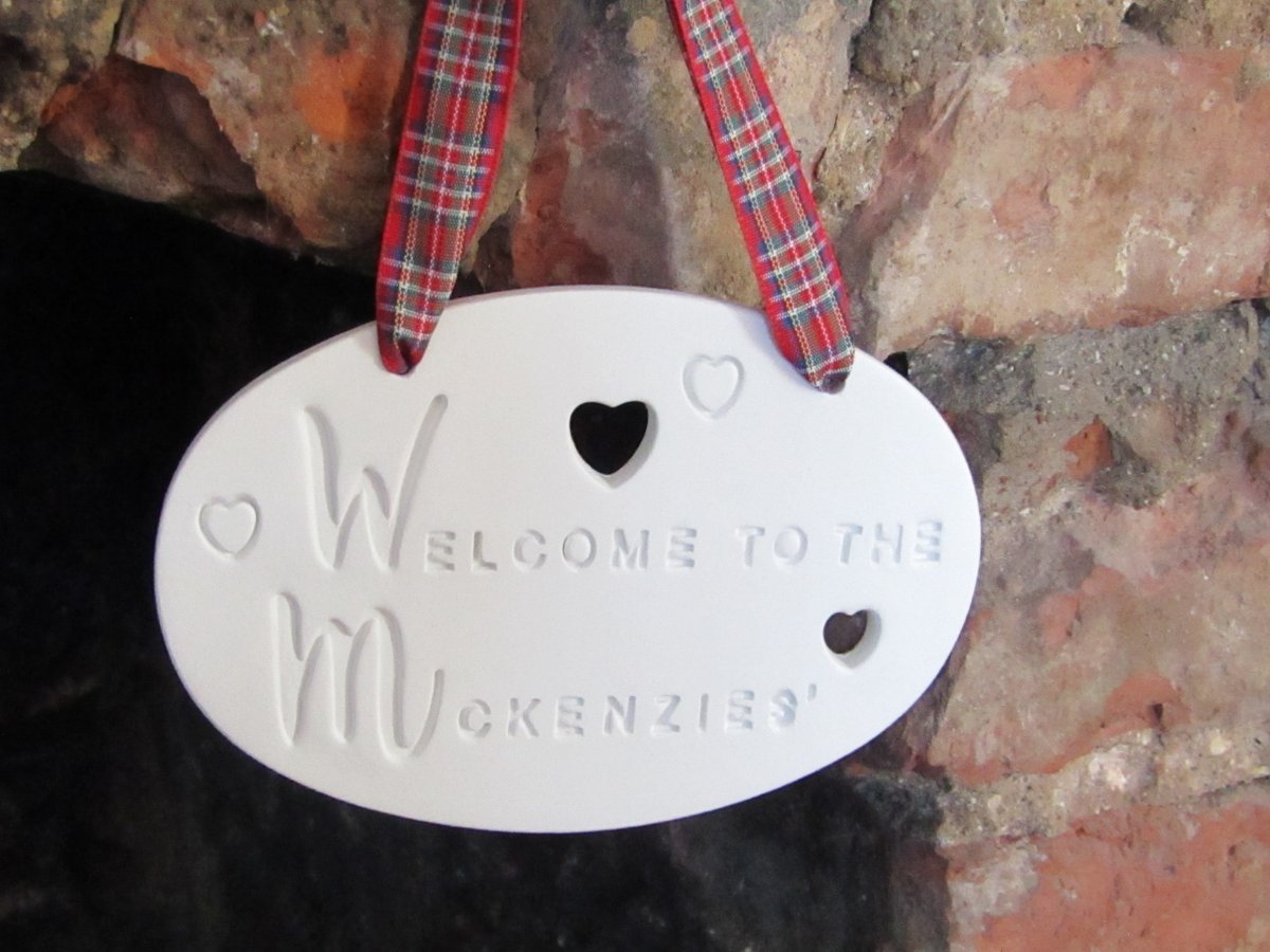 ClayfulThoughts's tweet photo. Awww I am loving our NEW! Personalised Welcome to the Family Home Plaque featuring Tartan Ribbon . . . The one in the photo includes Royal Stewart Tartan however, you have a choice of five Tartans with this piece.
Explore a little more here: https://t.co/gusylhPYIr
#personalised https://t.co/AgDXZCrb4r