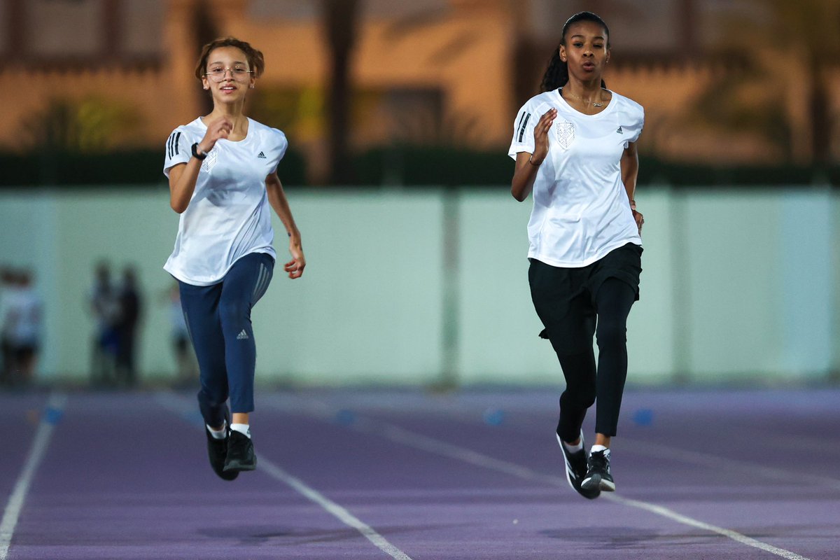 MahdAcademy's tweet image. إحـمــــاء 💪
استعـداد 🦿
انـــطلاق ⚡️

📸| لصناعة بطل أولمبي جديد .. مواهب ألعاب القوى يواصلون العمل في #أرض_الأبطال 🏃‍♂️💜