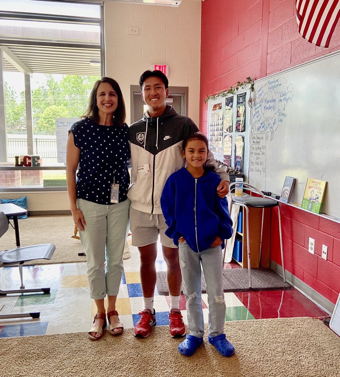 CMParent2's tweet photo. One of my students from 13 years ago is one of my current student’s soccer coaches! Made my day!⚽️#lceupper https://t.co/n5xUuAlFJL