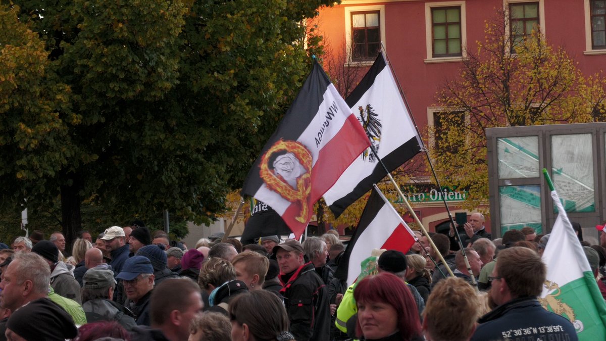 Demoreport1's tweet photo. Ansonsten hier noch einige Impressionen aus Bautzen heute. #bz0310 https://t.co/qtvmZTFv4D