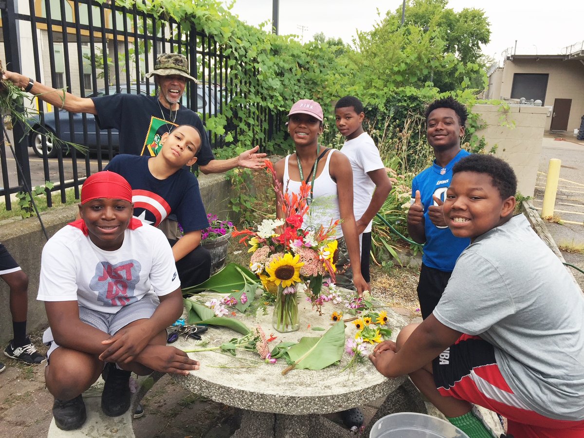 Over the weekend, we received the sad news that our close friend and longtime coordinator of our Rosa Parks garden program, Darryl Smith, passed away on Saturday. Our prayers and condolences go out to his family. May he rest in peace. ✝️