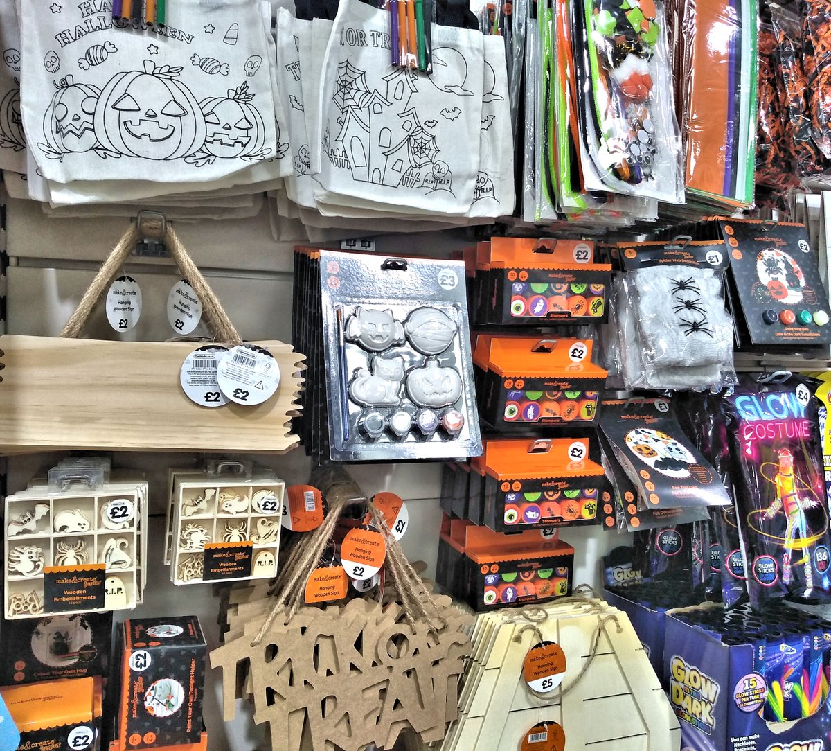 Theworksleics's tweet photo. Woooo spooky. Halloween crafting materials are here at The Works Leicester on Gallowtree Gate. If you're feeling ghoulishly creative drop in and see us 
🎃👻💀⚰️
#Leicester #Halloween #Craft #HalloweenLeicester
#GallowtreeGate #CraftingLeicester https://t.co/vrYMJvPPK0