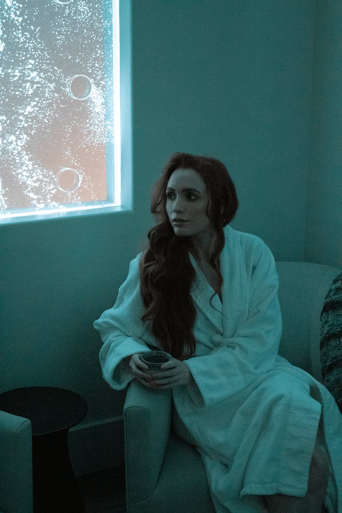 Our autumn spa offerings emulate the earth's instinctive transformation.

Reserve a 60-min Sugar &amp; Spice Body Scrub or Marshmellow Melt Massage, available Mon. - Fri., &amp; enjoy a glass of hot-spiced cider &amp; access to our Rooftop Pool Deck &amp; Bar. 

Book now: bit.ly/3SP030q