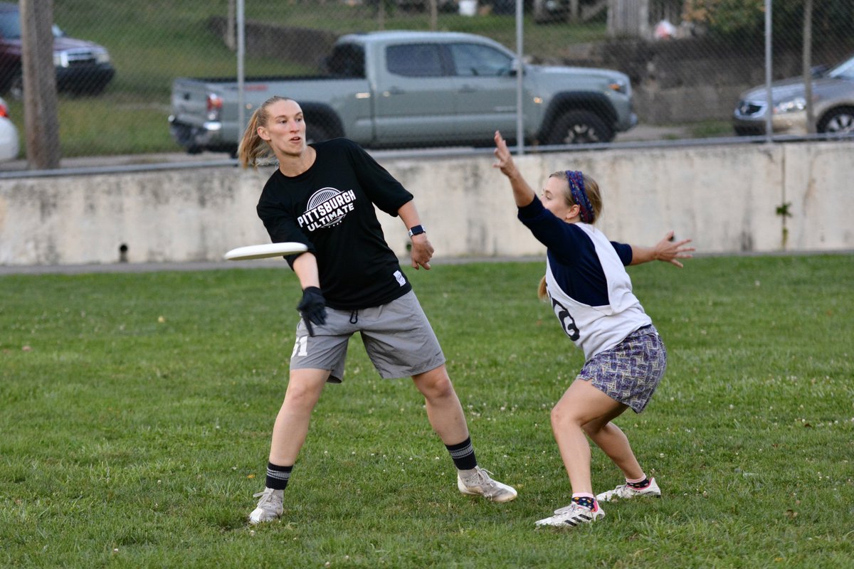 pghultimate's tweet photo. A few quick snaps of Fall Hat League before (during, really) the sunset #fallleague #fallultimate #pghsports #pghultimate https://t.co/4cjDYsKHlg
