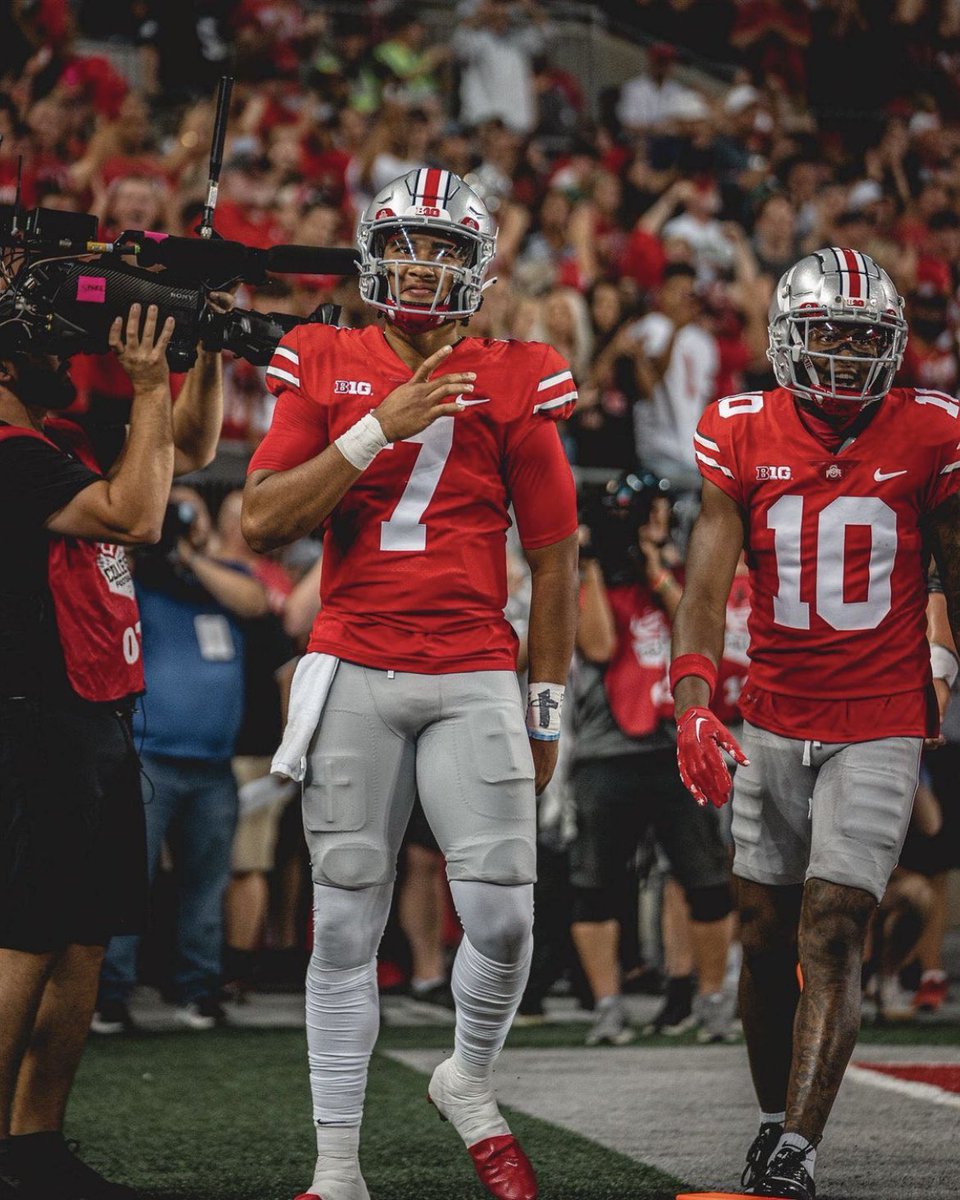 BarstoolOSU's tweet photo. Happy Birthday to QB1 @CJ7STROUD 🎊 https://t.co/Kg2dewRfpk