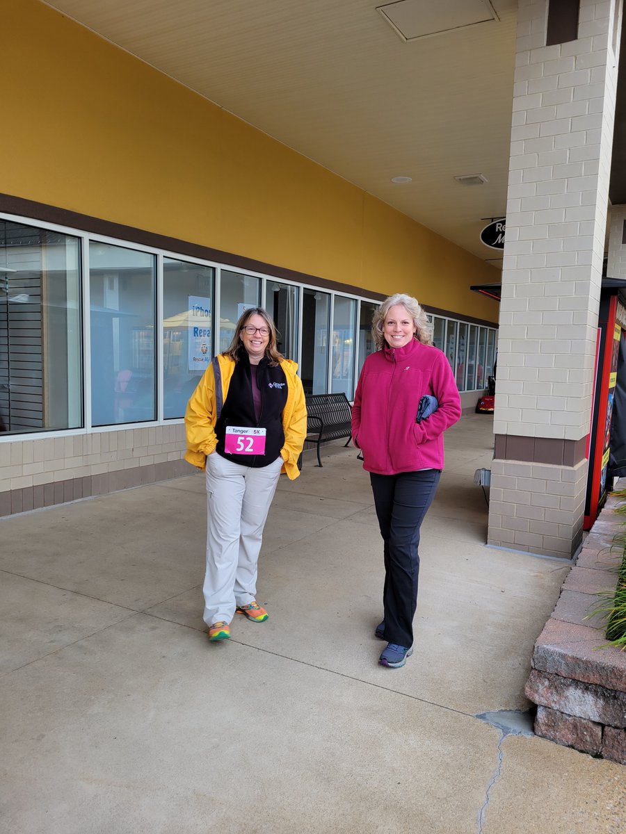 GraniteVNA's tweet photo. Team members and family members were on the move as they braved the cooler temperatures to participate in the Tanger Fit5K Run/Walk yesterday morning! Funds raised benefited @ConcordHospital, Laconia Breast Cancer Initiatives. https://t.co/WlsQ16usug