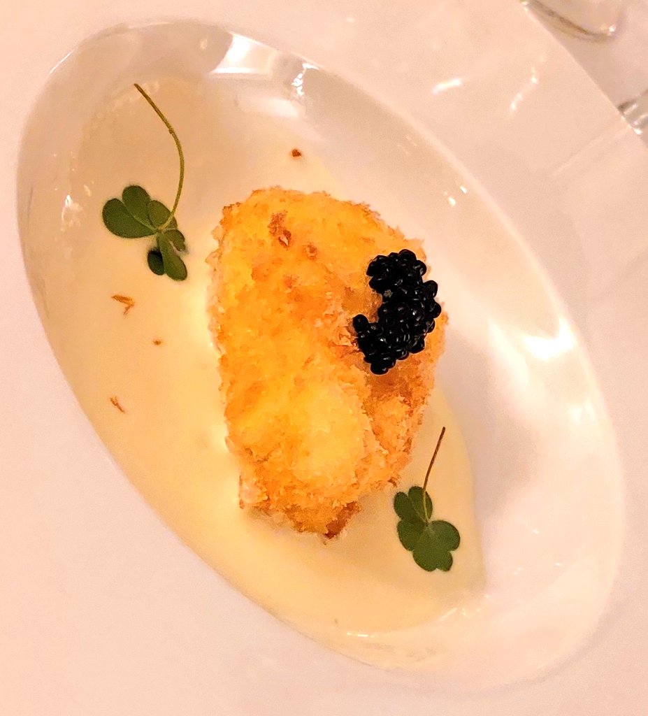 Marco_K18's tweet photo. #Chefingreen Cena finale
@MolinettoCountryClub
Kevin Fornoni
Piccione "Laura Peri" in terrina con pan brioche caramella di cipolle caramellate e lampone
Giorgio Guglielmetti
Uovo di montagna croccante fonduta di Comte 30 mesi, perlage di tartufo e trifoglio verde
#cibo #food https://t.co/W3XlnIz7xL