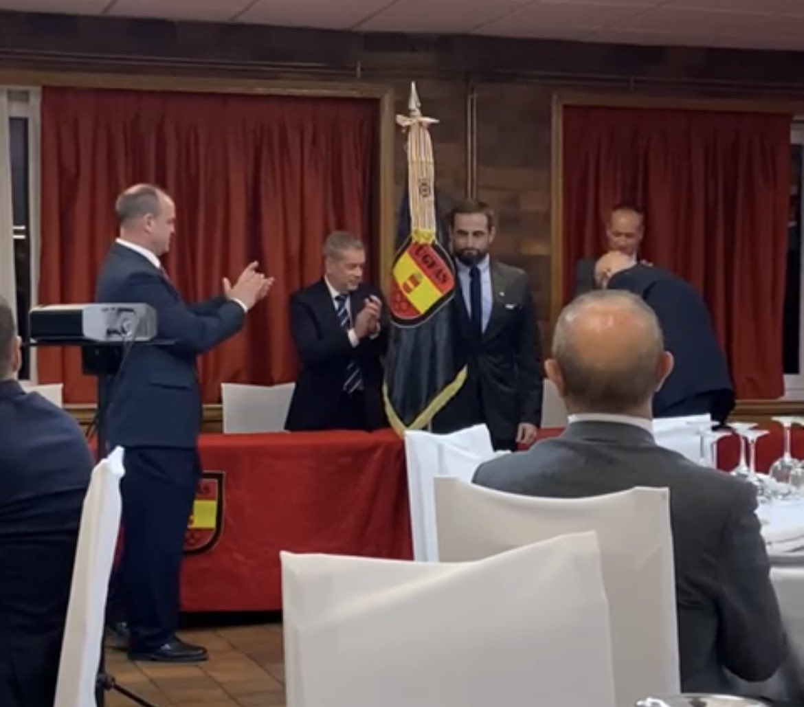 RFEKarate's tweet image. UGFAS galardonada por la Real Orden de Caballeros de San Cristóbal con la Corbata del Mérito por su labor de formación altruista. 

Desde la RFEK nos sentimos muy orgullosos de poder participar en estas formaciones y del gran trabajo que viene realizando la UGFAS. 
@amarqueomor
