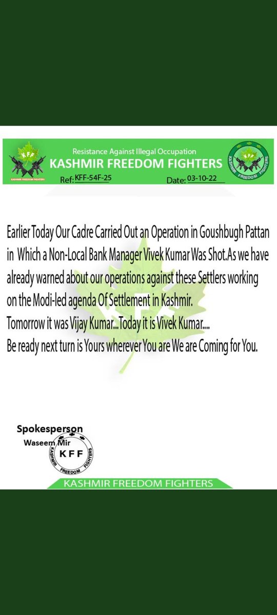 idesibanker's tweet photo. #Stop_Killing_Bankers_in_JK 

सुबह 9 से रात 9 तक:-
👇
पब्लिक+व्हाट्सअप बैंकिंग+फ़ोन बैंकिंग+मेल बैंकिंग+डोर टू डोर सर्विस+24*7 बैंकिंग
👇
ऊपर से कलेक्टर+अन्य सरकारी अधिकारियों की धौंस
👇
उसके बाद आतंकियों द्वारा जान से मारने की कोशिश

●ऐसे में बैंकर पेट देखे या जान @DFS_India❓ https://t.co/B6x5cXQKYh