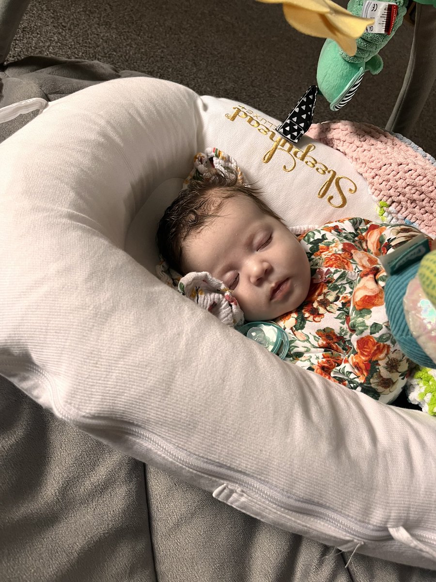 pipheaney's tweet photo. i am living the life i dreamed of as a child, a 25 year old stay at home mum with 4 small children and a wonderful husband.. i don’t ever want them to grow up💓 https://t.co/liCCo0JMui