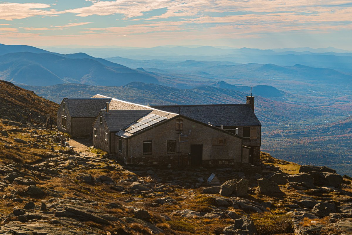 kevinjohnpost's tweet photo. Autumn backpacking in the White Mountains https://t.co/PTdmqPILXV
