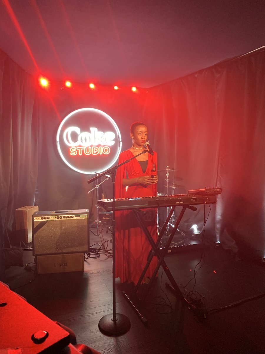 damoyee's tweet image. Behind the scenes in Atlanta at Coke Studio Live… We are excited to share that DAMOYEE had the opportunity to collaborate w/ @CocaCola and meet @BIABIA recently. See #DAMOYEE &amp;amp; her band premiere her new song “little liar” live on #CokeStudioLive on @tiktok_us 10/13 at 8pm ET!!💜