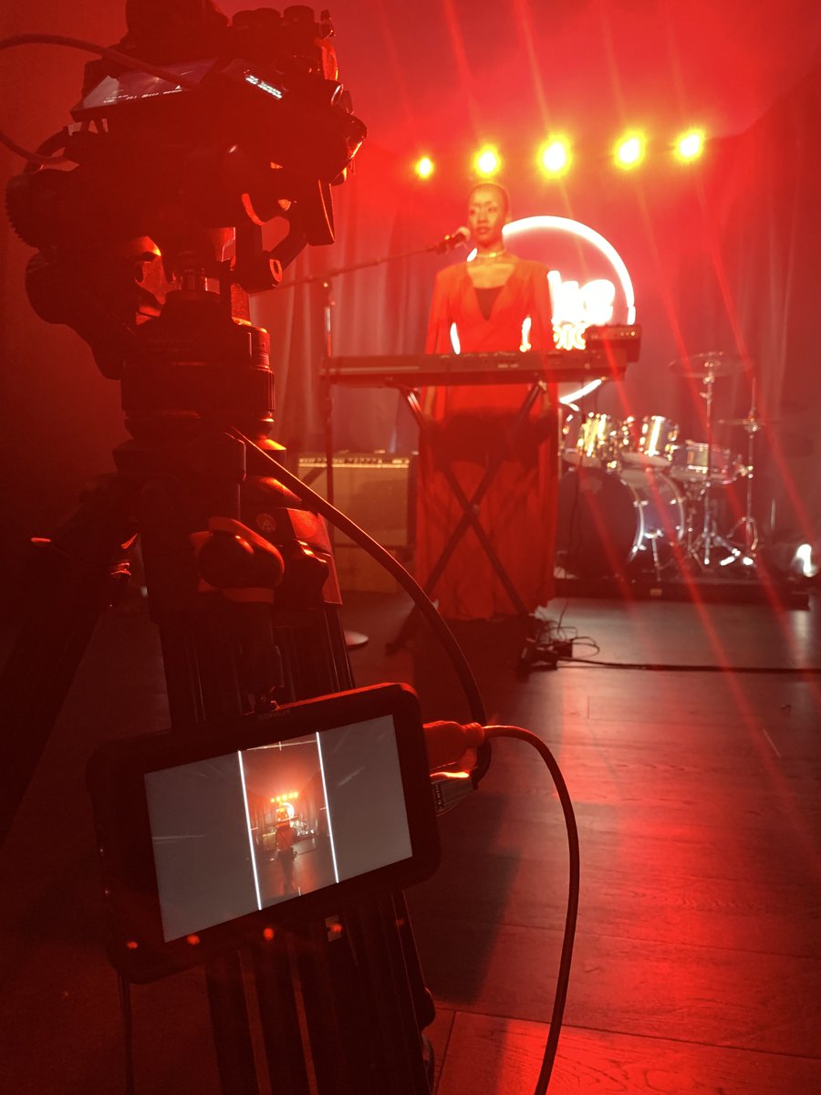 damoyee's tweet image. Behind the scenes in Atlanta at Coke Studio Live… We are excited to share that DAMOYEE had the opportunity to collaborate w/ @CocaCola and meet @BIABIA recently. See #DAMOYEE &amp;amp; her band premiere her new song “little liar” live on #CokeStudioLive on @tiktok_us 10/13 at 8pm ET!!💜
