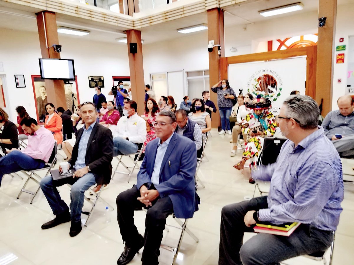 litoriverag's tweet photo. Actividades en el marco de la construcción y dictamen de la iniciativa de ley sobre el cambio climático en Nayarit, en el H. Congreso del Estado.
La @UAN_Oficial y el #CENITT dignamente representados por el Dr. Jushiro Cepeda de #PERSEO Unidad de Percepción Remota Satelital. https://t.co/aDUYAHdI3n
