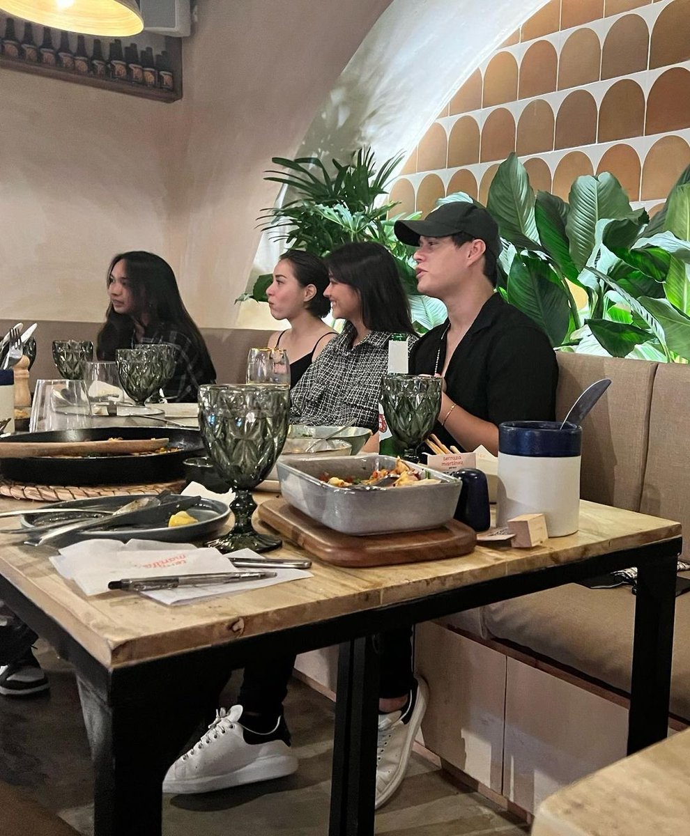 Good Morning Lovebirds 😘

© Tita Precy 

<a href="/lizasoberano/">Liza Soberano</a> <a href="/itsenriquegil/">Enrique Gil</a>