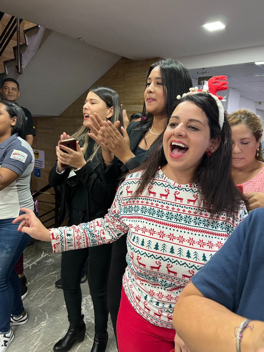 sapi_ve's tweet image. #SomosSAPI 🇻🇪
✨ Al ritmo de la parranda, la familia SAPI dio la bienvenida a la Navidad✨

#RegresoAClases