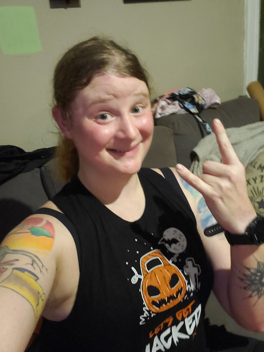 QueerRunnings's tweet photo. Holy crap! 14 miles! Beyond happy <3 

Anything and everything helps, even if just by sharing the links and this along with #send_natty on IG and facebook!

https://t.co/Mk30e32Rwm

https://t.co/GQ0iblFpuU

#TransRightsAreHumanRights #TransIsBeautiful @Lavernecox @nycmarathon https://t.co/3lMiHglTy5