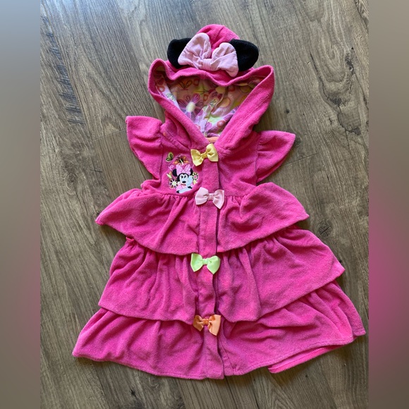 So good I had to share! Check out all the items I'm loving on <a href="/Poshmarkapp/">Poshmark</a> #poshmark #fashion #style #shopmycloset #ivivva #hm #disney: posh.mk/Vxc39hv0Ptb