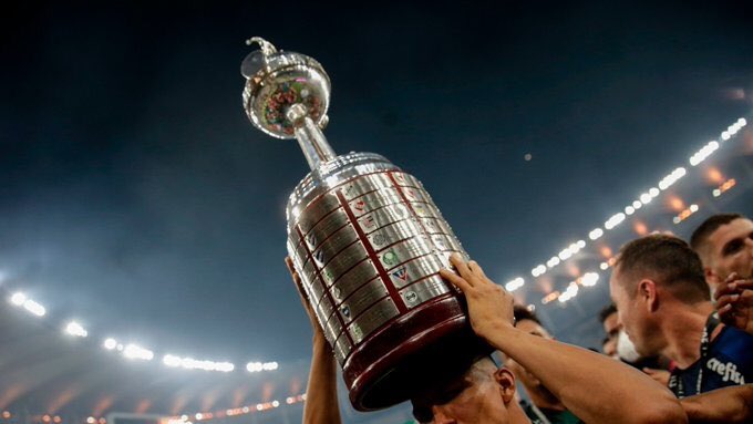 Identidadern's tweet photo. Segundo Raisa Simplicio, a Colômbia é a principal interessada em sediar a final única da Libertadores em 2023, com duas opções: Barranquilla e Medellín. No Brasil, Porto Alegre e São Paulo também demonstraram interesse. 

#Flamengo #VamosFlamengo #CRF #MaisQuerido #MaiordoMundo https://t.co/L1R8UoNcqR