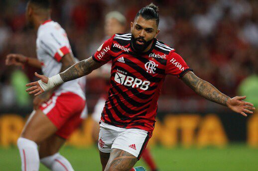 Identidadern's tweet photo. Gabigol é o artilheiro do Campeonato Brasileiro no returno. O camisa nove marcou 6 gols em 10 jogos que disputou no segundo turno. Cinco nas últimas quatro partidas. O atacante do Mengão tem 11 gols no campeonato. 

📸 Divulgação - Flamengo

#Flamengo #VamosFlamengo #CRF https://t.co/ygSqohKstH