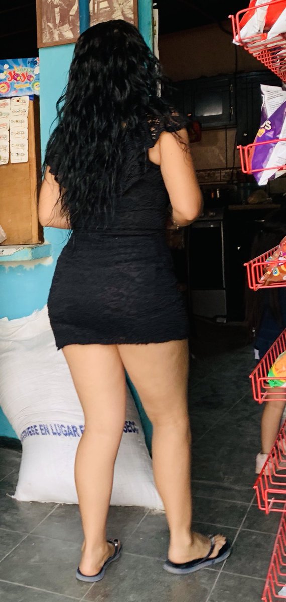 Bellezastreet's tweet photo. Qué opinan de la vecina? 👀 https://t.co/0pkf98GHLl