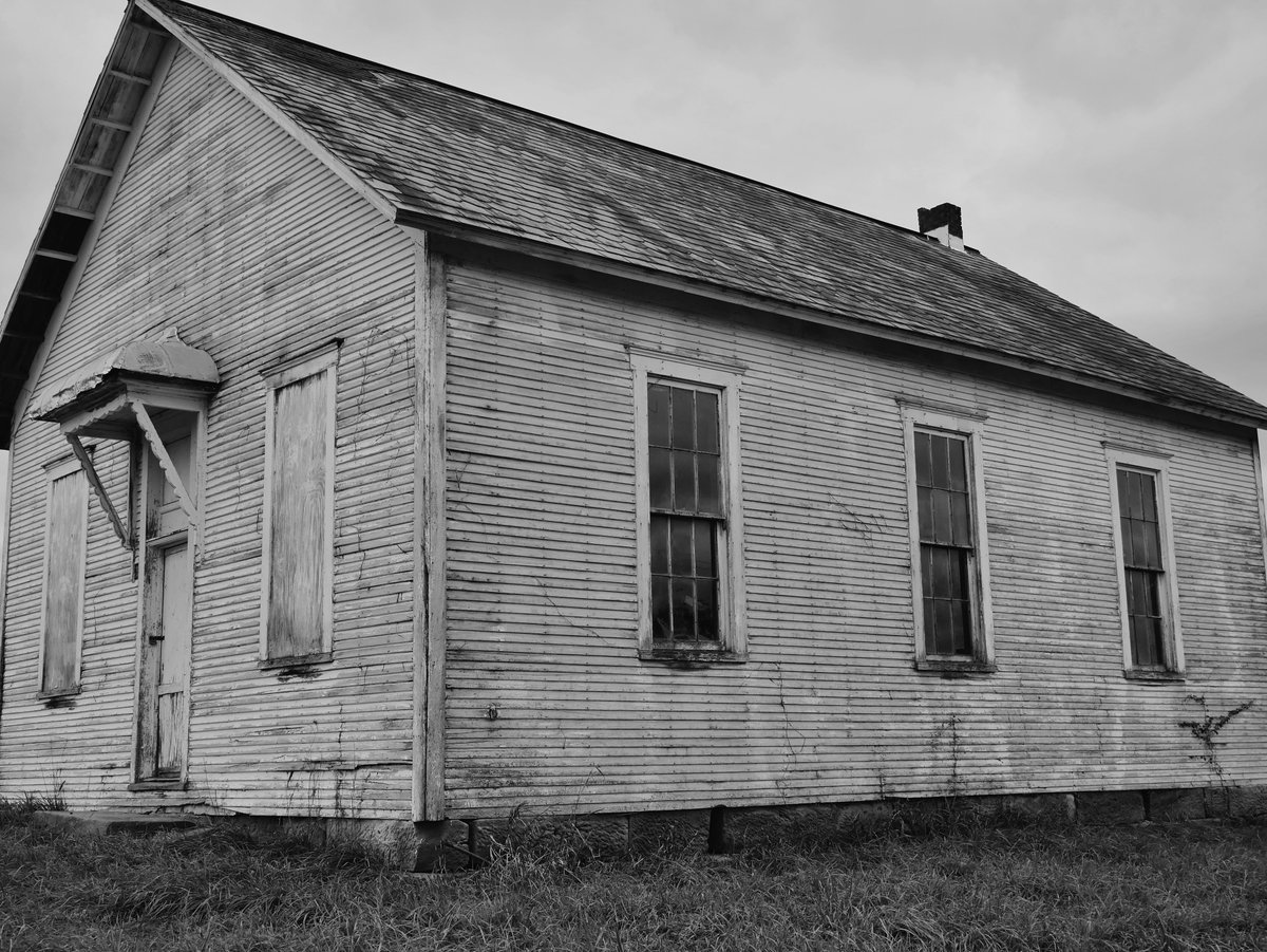 Amypier91177711's tweet photo. #probablyhaunted https://t.co/6EYBJiQems