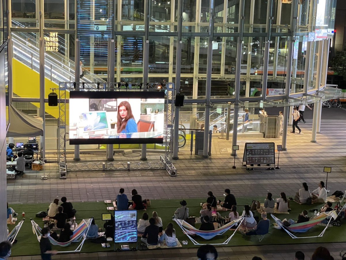 TDS__corp's tweet photo. おはようございます
渋谷は☀️
昨日渋谷GoogleStream前でプラダを着た悪魔の映画上映会をしてましたー😆
横目で通り過ぎましたが、いい雰囲気♡
#プラダを着た悪魔
#映画上映
#上映会
#映画
#GoogleStream
#グーグルストリーム
#企業公式が毎朝地元の天気を言いあう https://t.co/cWIRYfkuKh