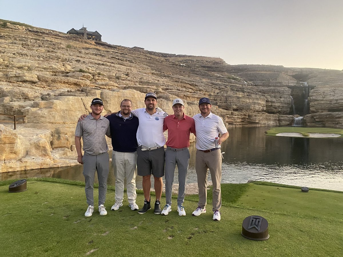 Fore Play tweet media