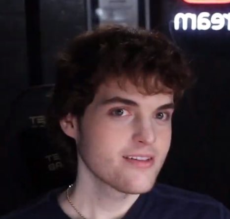 rock1ty's tweet photo. grown up school shooter looking ass #dreamfacereveal https://t.co/SH4TjE51rL