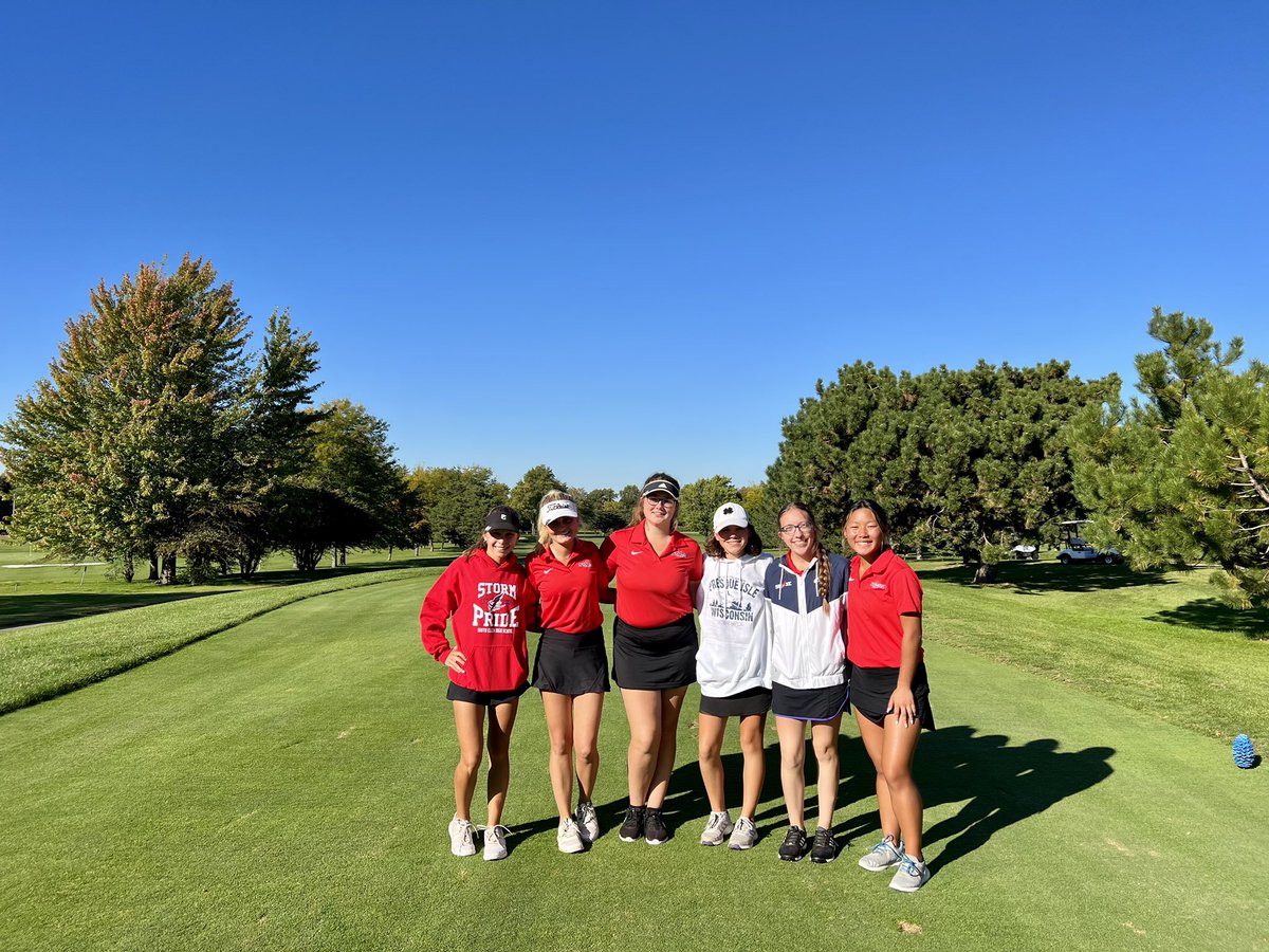 Season came to an end but this group made history this year making it to sectionals for the first time ever as a team! So proud of this group and the amazing year they had!!🏌🏼‍♀️⛳️🌪 #rollstorm <a href="/sehssports/">SEHS Storm Athletics</a> <a href="/GolfSEHS/">SEHS Golf</a> <a href="/sToRm_NaTiOn1/">SEHS Storm Nation</a> <a href="/KurtJohansen6/">Kurt Johansen</a>
